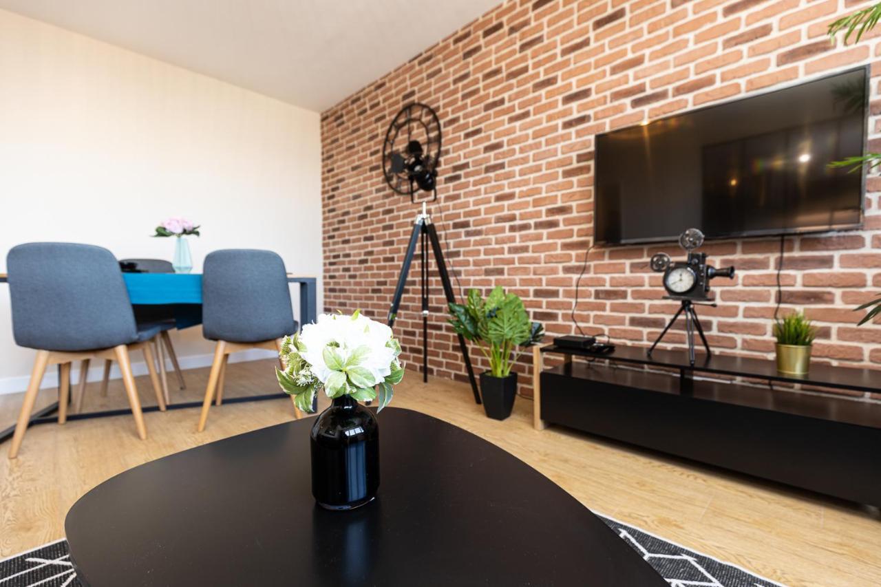 Le Petit Manhattan - Appartement Prive De 45 M2 - 2 A 4 Personnes - Parking Prive Metz Eksteriør billede